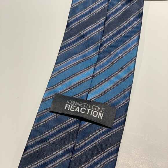 Kenneth Cole Striped Tie - Picture 2 of 2